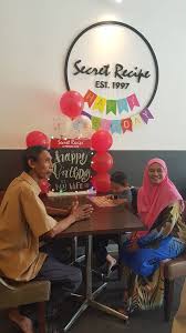 Nyonya bean 小娘惹豆花 (sp) (36 m), crispy crepe cafe (56 m), fork'n spoon restaurant (105 m), bonjour bread (149 m), my home garden café (170 m). Secret Recipe Malaysia On Twitter Update Pakcik Razif Got To Celebrate His Wife Cik Pah S Birthday With A Cake Guys Thanks To All Of Our Twitter Fans For Your Help Spread