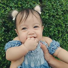 As you guys may know, my breastfeeding journey didn't really work out with  Jupiter. I felt like we were striving versus thriving. It is really  important to me that the feeding experience