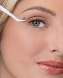 No-Mess False Eyelashes & Lash Accessories