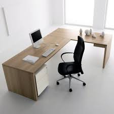 Benefits Of Using A Modern L Shaped Office Desk In Offices Home Computer Desks Modern Corner Com Office Desk Designs Office Table Design L Shaped Office Desk