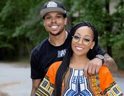 R&b singer monica is now dating nba legend allen iverson!! R B Singer Monica Arnold Brown Is Now Dating Nba Legend Allen Iverson Page 2 Of 5 Popularsuperstars R B Singer Monica Arnold Brown Is Now Dating Nba Legend Allen Iverson