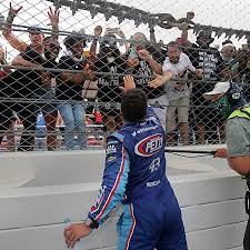 In anticipation for the daytona 500, i was curious why people watch nascar. For Black Nascar Fans Change Would Mean Feeling At Ease At A Race The New York Times
