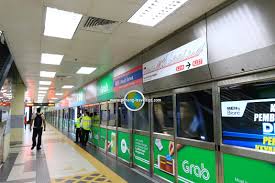 Masjid tersebut ialah masjid jamek pattani atau juga disebut sebagai pattani central mosque. Masjid Jamek Lrt Station Kuala Lumpur