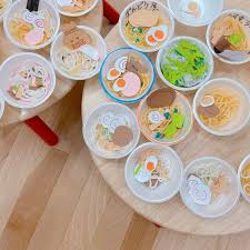 アプリ投稿 毛糸でラーメン 保育や子育てが広がる 遊び と 学び のプラットフォーム ほいくる 手作りおもちゃ 3歳 手作りおもちゃ 幼稚園の工作