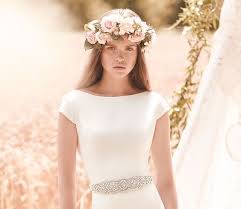 Le acconciature da sposa con i fiori più belle da realizzare il giorno delle. Acconciature Da Sposa Per Capelli Lisci E Sciolti Sposalicious