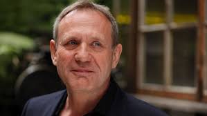 Entretien avec Jean-Clet Martin : « Etre philosophe et deleuzien veut dire  pour moi entrer dans une pensée en acte »