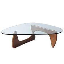 The tokyo coffee table stands out for its architectural and modern appearance, its design and finish emphasize the idea of robustness that this table is. Noguchi Inspired Coffee Table