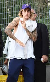 Jojo is the daughter of a chiropractor tom siwa (father) and jessalyn siwa (mother), a professional dance instructor. Justin Bieber Says Sorry To Jojo Siwa For Joking That She Set Her Car On Fire The Fader