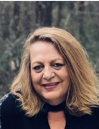 Ann Gravely's Instagram, Twitter & Facebook