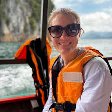 Hi all were going back to the maldives in September flying with Emirates  from Birmingham to dubai then male . How and when is best time to try get  business class thank