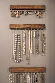Rangement Des Bijoux Et Maquillage Astuces Et Idees Fait Maison Diy Rangement Bijoux Rangement De Bijoux Diy Rangement Bijoux