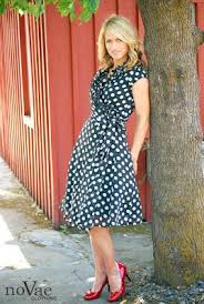 Black And White Polka Dot Dress With Red Shoes Polka Dot Dress With Red Shoes So Nice Modest Outfits Modest Dresses Modest Fashion