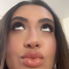 Roberta Dias (@robertadiasl)