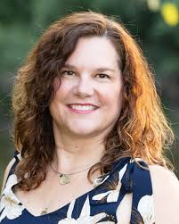 Dena Hinkle's Instagram, Twitter & Facebook