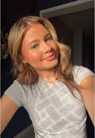 Brooke Connelly's Instagram, Twitter & Facebook