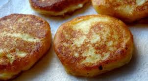 Croquettes De Puree Tocinei Moldavie Recette Croquette De Puree Croquettes Recette Puree