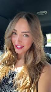 Leila Bauer's Instagram, Twitter & Facebook