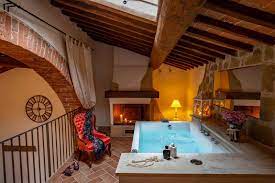 Vasca idromassaggio in camera da letto nel centro storico di pulsano. 15 Hotel Con Vasca Idromassaggio In Camera In Italia Hotelatema
