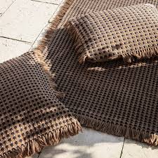 Lina rickardsson hat wunderschöne robuste und zugleich auch pflegeleichte teppiche in attraktiven farben und muster geschaffen. Way Outdoor Teppich Von Ferm Living Connox