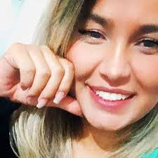 Amanda Raphael Lourenço (@AmandaR75382453)