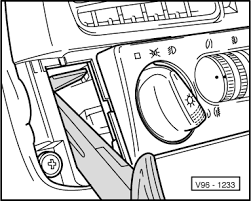 Maybe you would like to learn more about one of these? Volkswagen Workshop Manuals Golf Mk3 Vehicle Electrics Electrical System Lights Lamps Switches Inside Anti Theft System Interior Lights And Switches Removing And Installing Light Switch