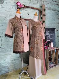 Model ini sangat cocok dikenakan oleh kalangan remaja putri. Desain Toko Baju Wanita Cek Bahan Bangunan