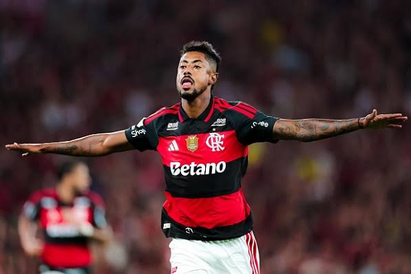Flamengo vence Vit&oacute;ria e segue na ca&ccedil;a ao l&iacute;der do Brasileiro | SEnoticias
