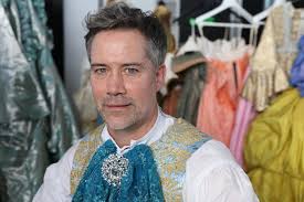 La chanteuse Adele reporte dix concerts prévus au mois de mars pour des  raisons de santé