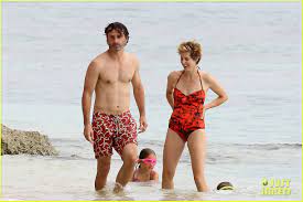 Andrew Lincoln Goes Shirtless for Caribbean Family Vacation!: Photo 2928634  | Andrew Lincoln, Gael Anderson, Shirtless Photos | Just Jared:  Entertainment News