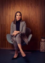 Dessuten er vi medlem av den internasjonale organisasjonen teleflor international, noe som innebærer at vi kan hjelpe deg med å sende blomster over hele verden. Laastadmagasinet