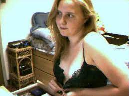 Jennifer Ringley Was The Internet's First Camgirl. And Then She  Disappeared. - Psyne Co.