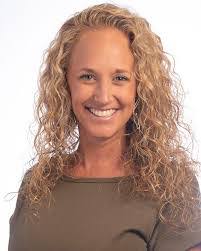 Courtney Samuels's Instagram, Twitter & Facebook