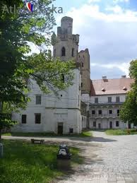 Měla stát 1,25 milionu kčs a trvat čtyři roky. Zamek Breclav Atlasceska Cz