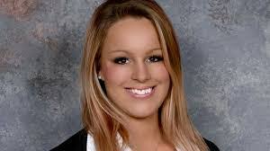 Leslie Elmore's Instagram, Twitter & Facebook