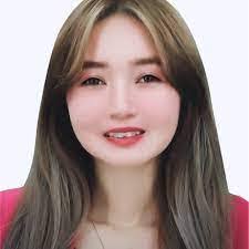 Jennifer Buenvenida's Instagram, Twitter & Facebook