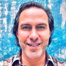 Aaron Pillsbury's Instagram, Twitter & Facebook