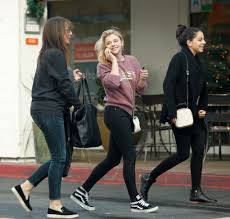 Born in atlanta, georgia, usa in 1997, chloe is the youngest of four older brothers, one of which is producer trevor 'duke' moretz, who actually also acts as her acting coach and accompanies her around the film sets. Chloe Grace Moretz Starportrat News Bilder Gala De
