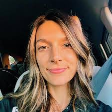 Natalie Riggs's Instagram, Twitter & Facebook