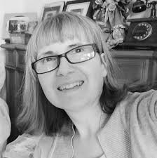 La ragazza nella nebbia di Donato Carrisi Veramente molto bello, bella la  storia, bello l'intreccio e il finale ti lascia di  stucco......consigliatissimo