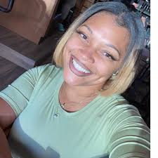 Why YALL beds be this high ! I can't 😂