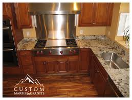 See granite types from white to black in action, and learn which cabinet finishes and fixture materials pair best with each. Alaska White Granite Traditional Kitchen Other By Custom Marble Granite Houzz Au