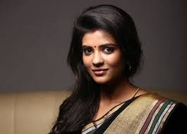 Aishwarya rajesh (born 10 january 1990) is an indian film actress who has appeared in leading roles primarily in tamil cinema as well as telugu and malayalam films with one hindi film. Aishwarya Rajesh Wiki Biography Age Movies Images News Bugz