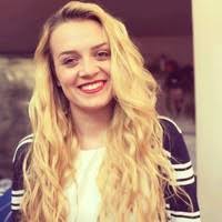 100+ profiluri „Lydia”