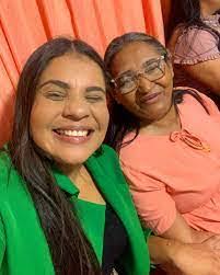 Monique Clair's Instagram, Twitter & Facebook