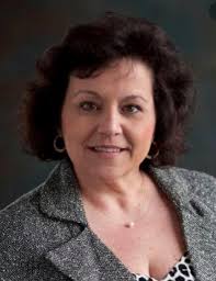 Carolyn Cioffi's Instagram, Twitter & Facebook