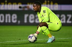 Mike Maignan Mendekat ke Chelsea, AC Milan Incar Kiper Rival dengan Iming-iming Gaji 3 Kali Lipat