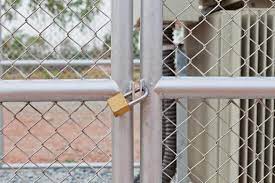 We help companies protect their assets with the finest fencing products that meet any job's our award winning business focuses in the commercial and industrial construction sectors. Commercial Industrial Fencing Crawley Sussex