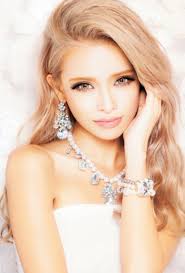 sayoko ozaki circle lenses big eyes makeup asian beauty