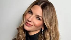 Conmoción en las redes por una gatita de "dos caras"