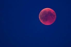 Der mond kommt der erde. April 2020 In Der Nacht In Den Supermond Schauen Ak Kurier De